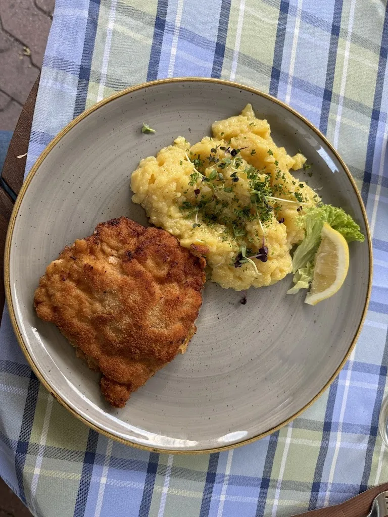 Andreas Schaufler_Polsters Klosterhof_Brand_review