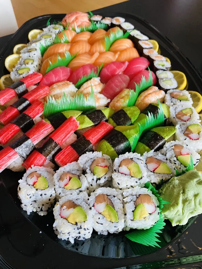 Karin St._Yummy Restaurant - Zhu KG_Austria_review