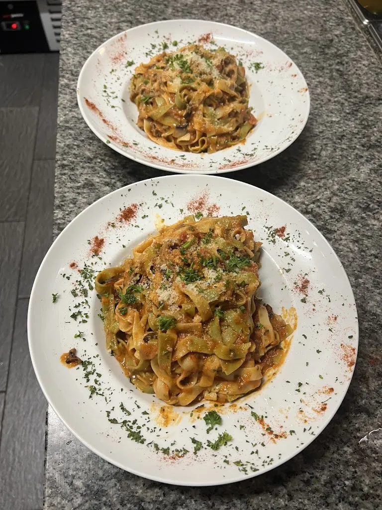 Herrenalber Pinsa Pasta Burger Grill Haus_Herrenalb_slider_image_2