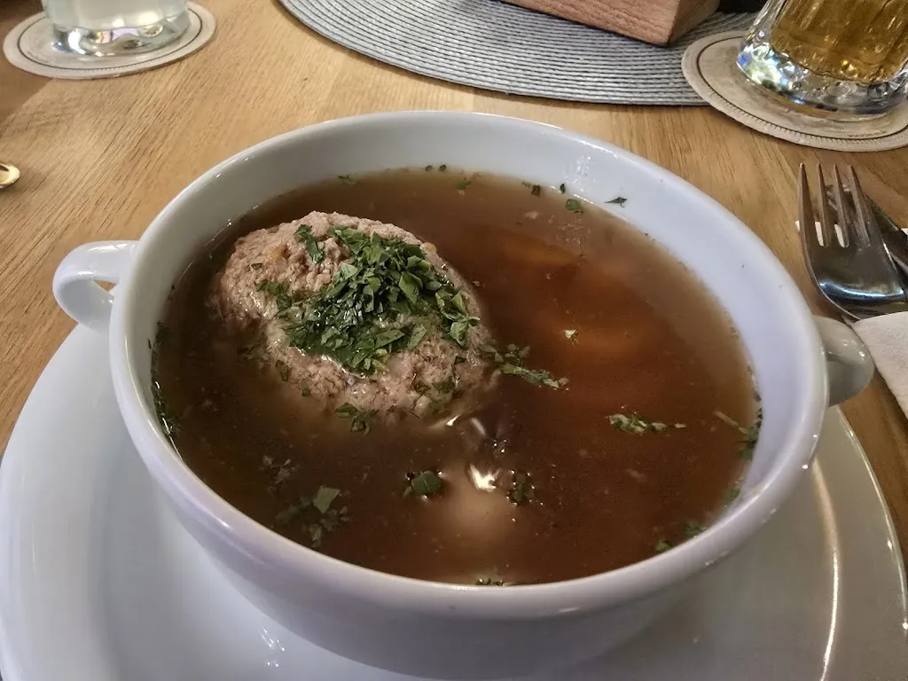 andreas gratzer_Tom´s Oase_Austria_avis