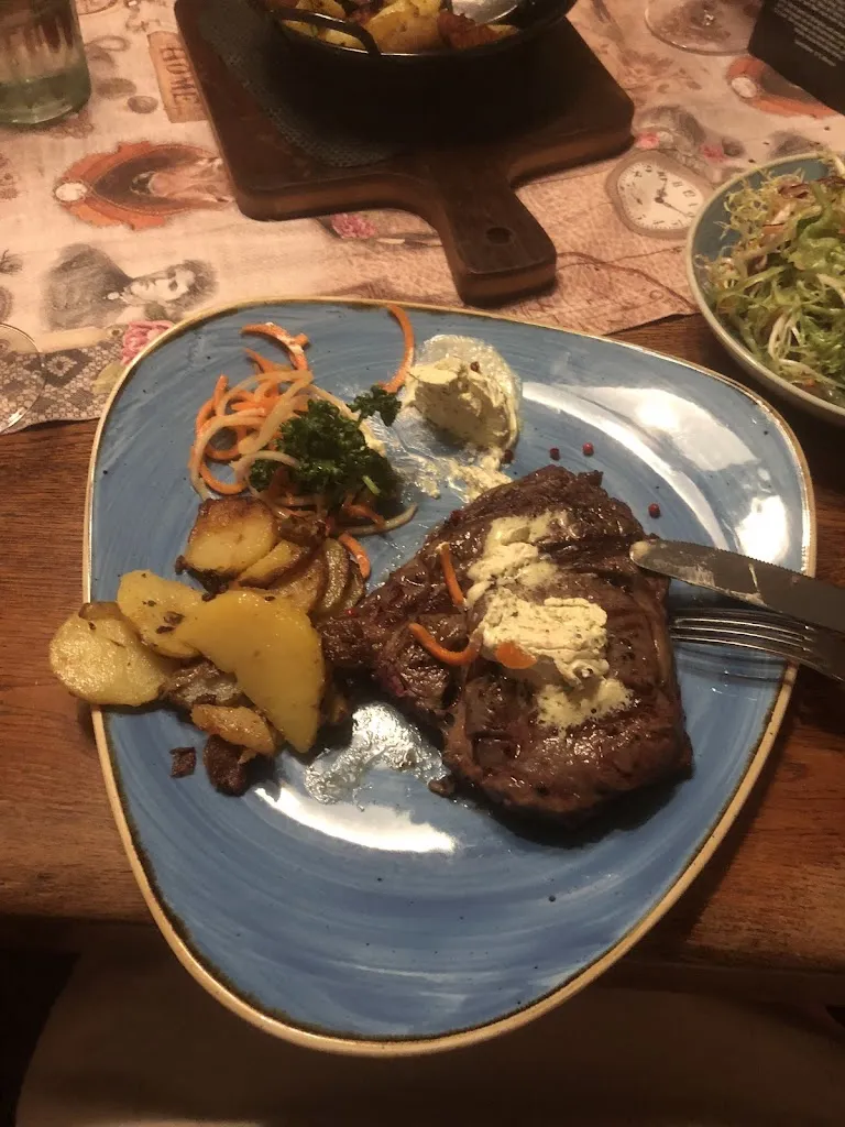 Madalina_Die Scheune_Kirkel_review