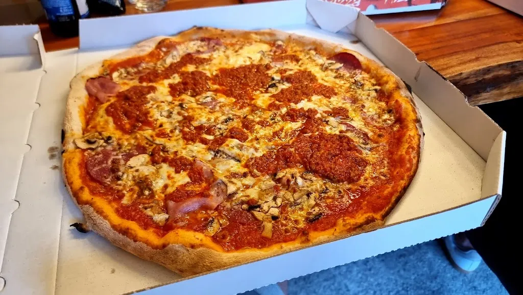 Pascal Hussong_Mondo di Pizza Neunkirchen_Neunkirchen_review