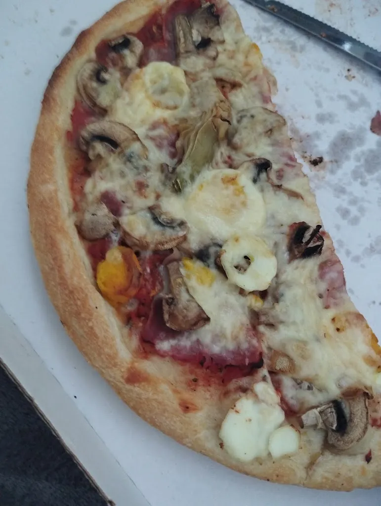 Silvia (Chaosqueen)_Bella Italia - Pizzeria Heimservice_Neunkirchen_reseña