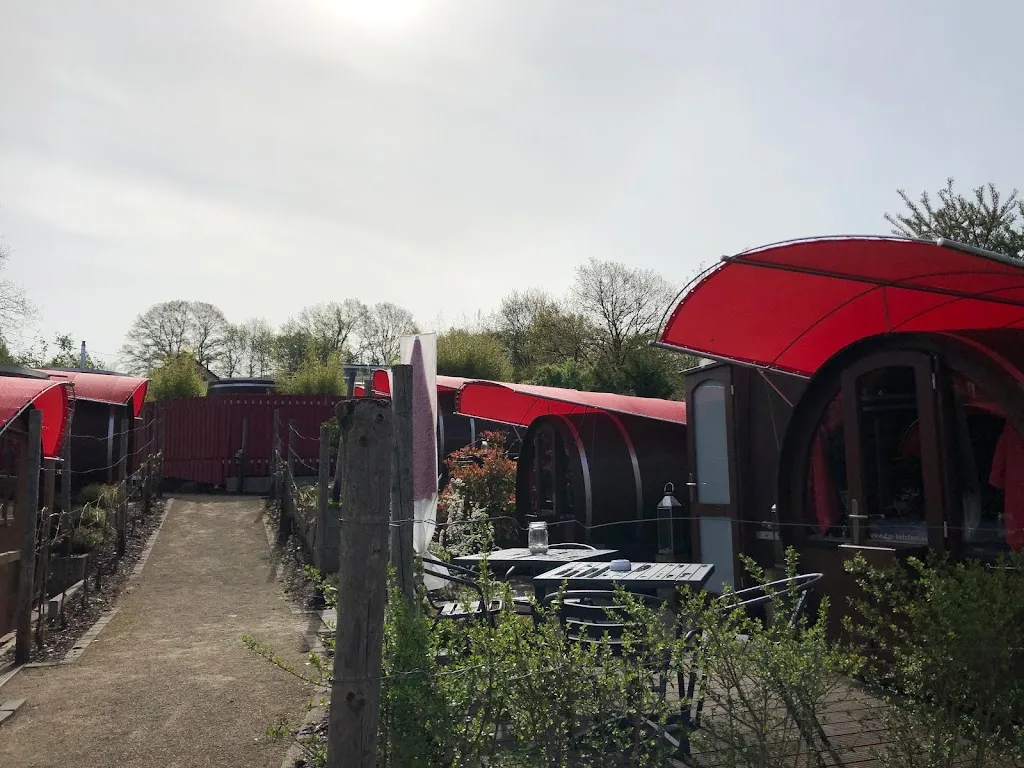 Schwarzrinderseen Weindorf Weinstrand_Weiskirchen_slider_image_1