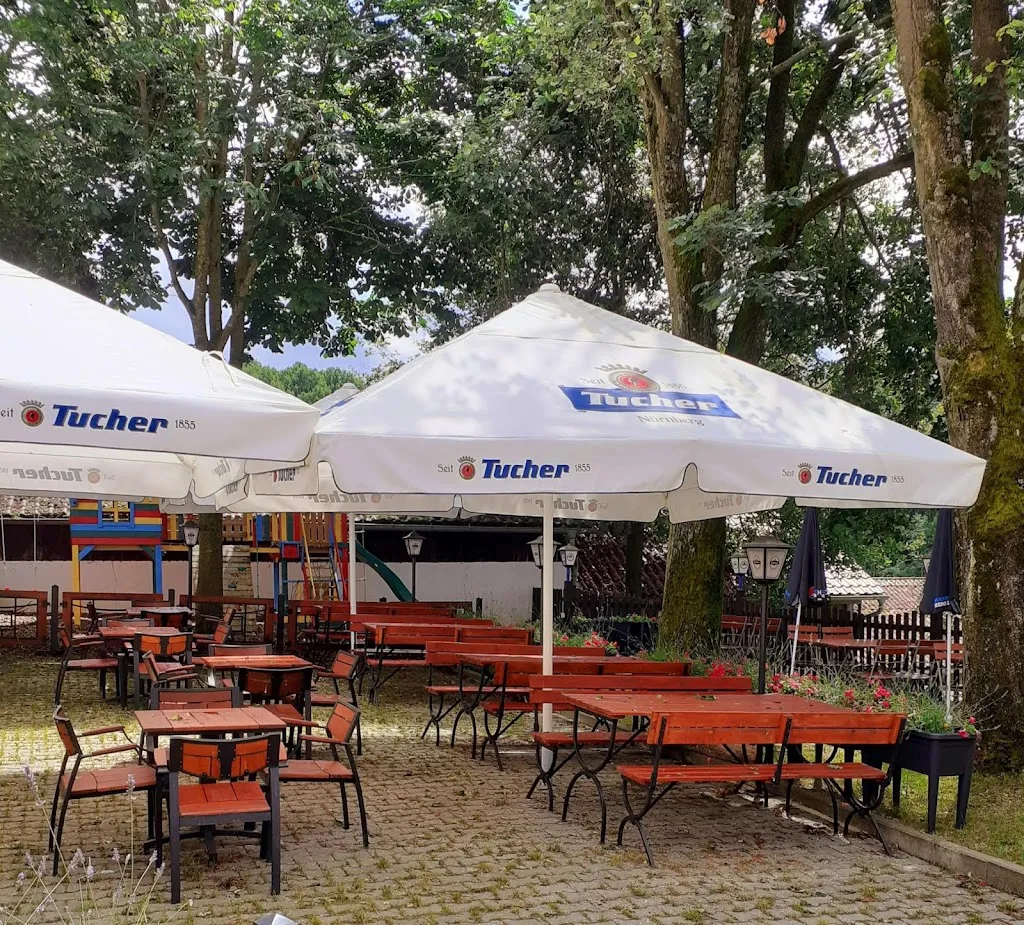 Landgasthof & Pension Goldene Krone "Bucher Wirt" am Dillberg restaurant in Postbauer-Heng