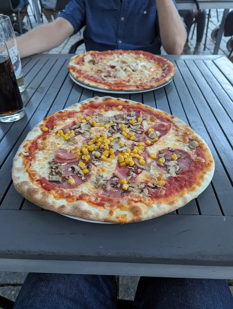 Pizzeria Gabriel's_Postbauer-Heng_slider_image_2