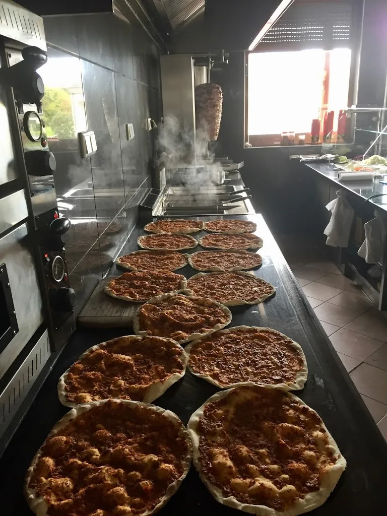 Rojin's Kebap House_Postbauer-Heng_slider_image_2