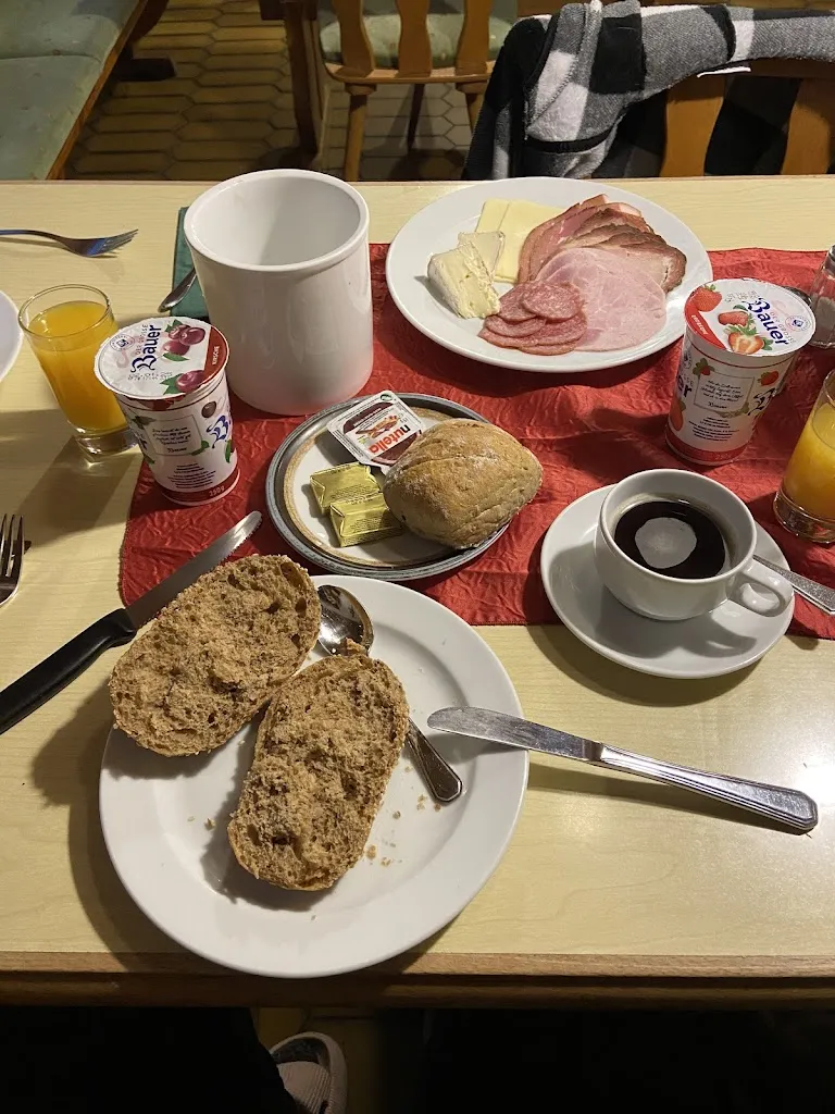 Heike_Schwarzes Roß_Presseck_recensione