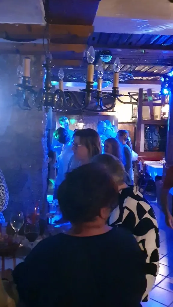 Zum Urigen Weinbauer - Familie A. Zyberaj_Dürrheim_slider_image_2