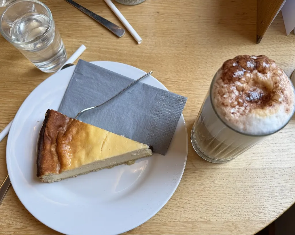 Erika Bachmann_Hofcafe Donebauer_Prutting_review