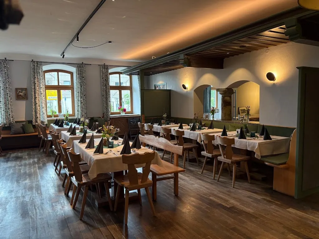 Zur Post 1843 restaurant in Prutting