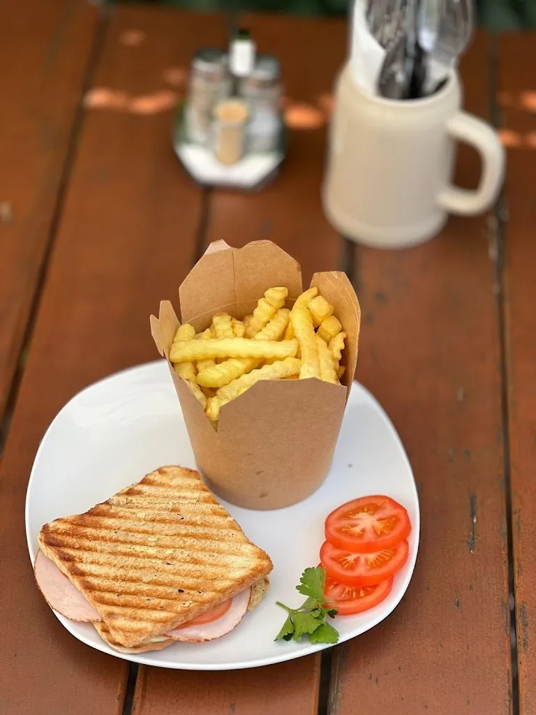 CAFÈ EDEN_Puchheim_slider_image_3