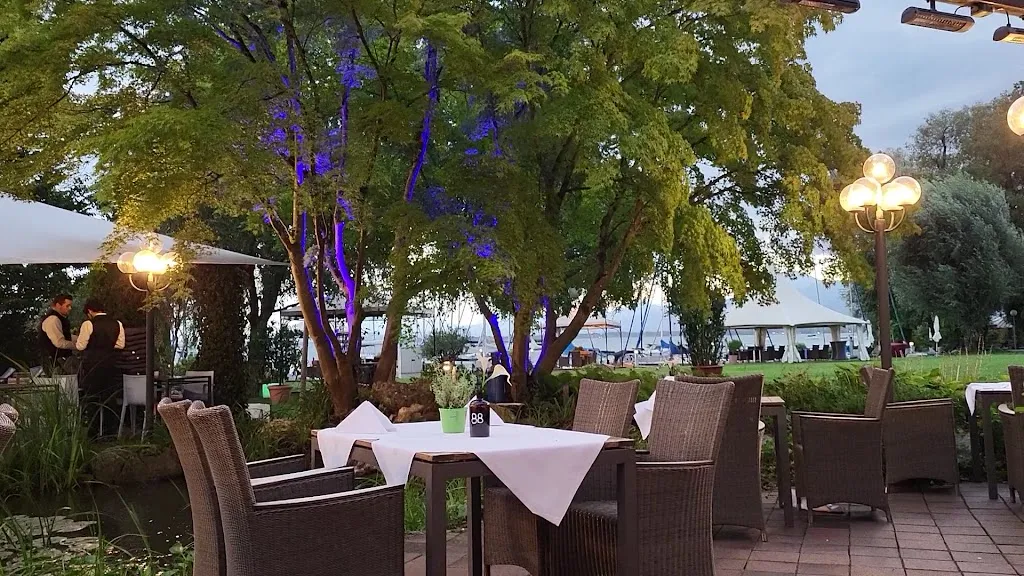 Restaurant Kitz & Gloria direkt am Chiemsee mit Seeterrasse_Chiemsee_slider_image_2