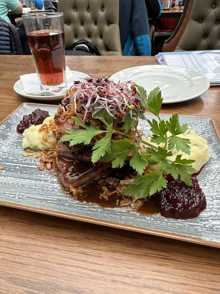 Daisy Tran_Schiller Chiemsee Cafe_Chiemsee_recensione