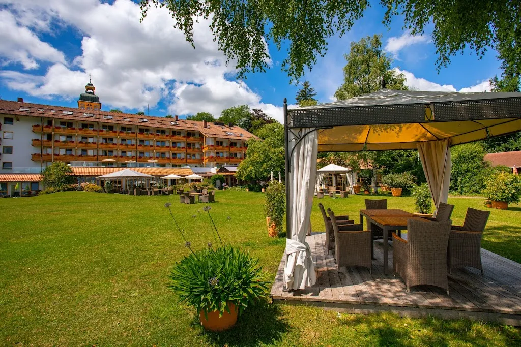 Yachthotel Chiemsee GmbH restaurant in Chiemsee