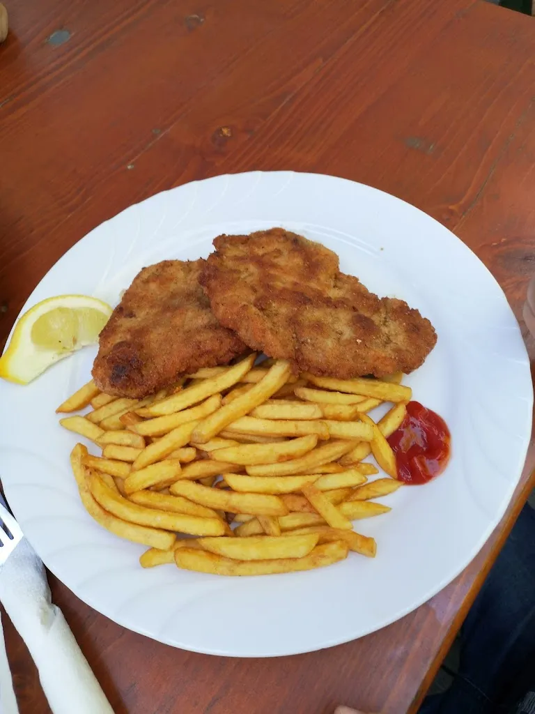 Oleg Shevtsov_Fässla Keller Biergarten Bamberg_Bamberg_review