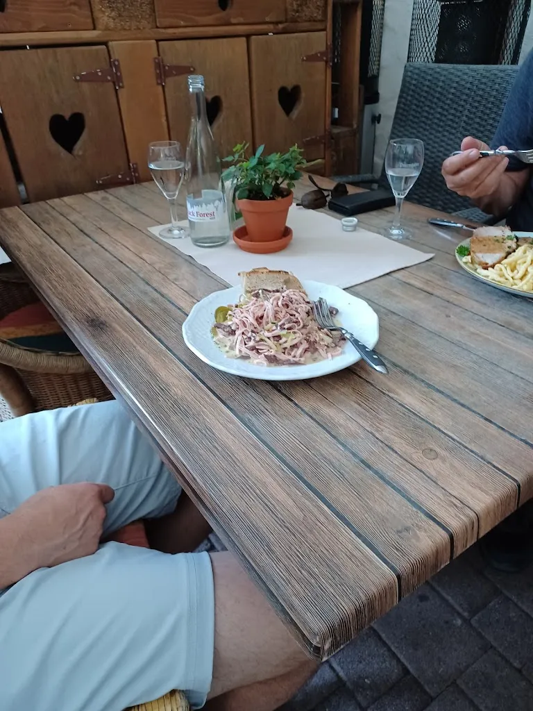 Justin Ellis_Alte Tränke_Rippoldsau-Schapbach_recensione