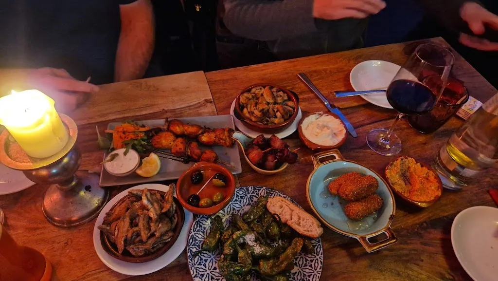 Grzegorz P._F40 Las Brisas_Main_review