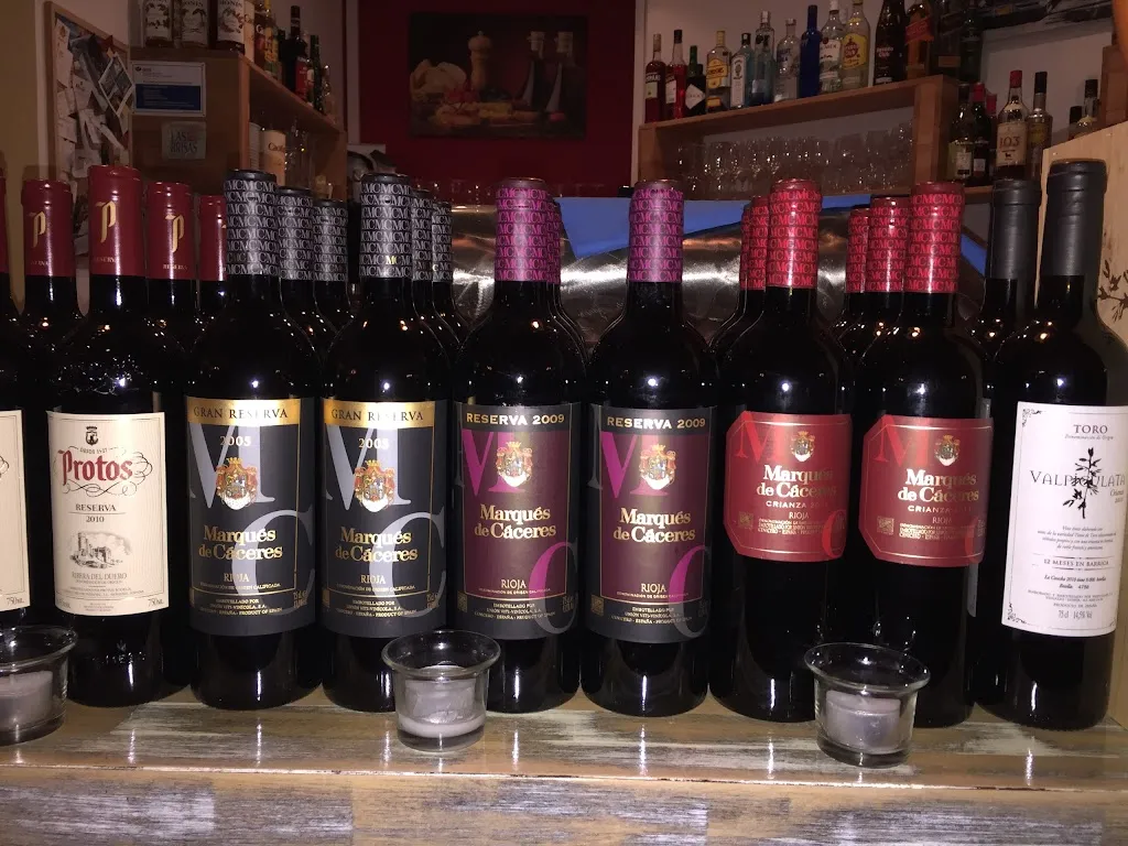 F40 Las Brisas restaurant in Main