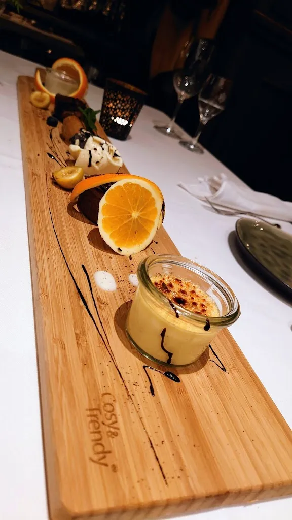 Charles Lales_Restaurant Filoxenia_Rain_review