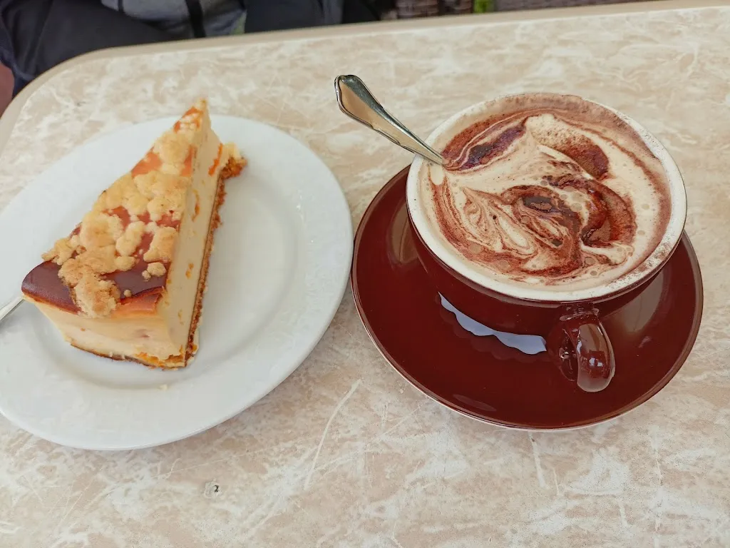 Ba ron_Café Gut_Rain_review