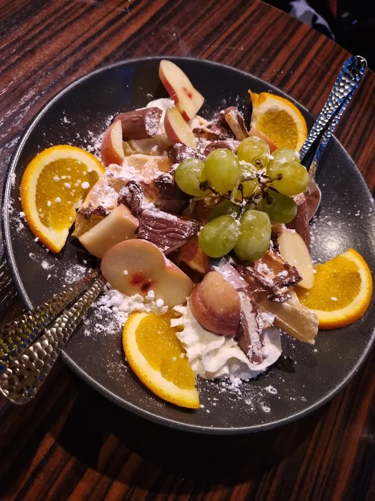 Downtown_Rain_slider_image_2