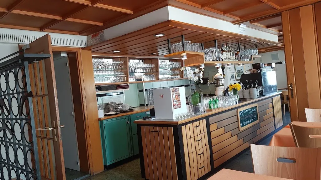 M. G. S._Landgasthof Kreuz_Rain_review