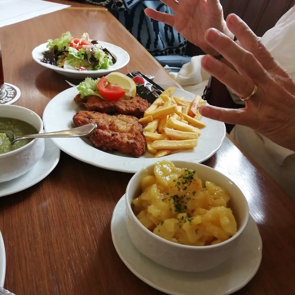 Theo Gruenhals_Gastwirtschaft Zur Goldenen Krone_Rattelsdorf_review