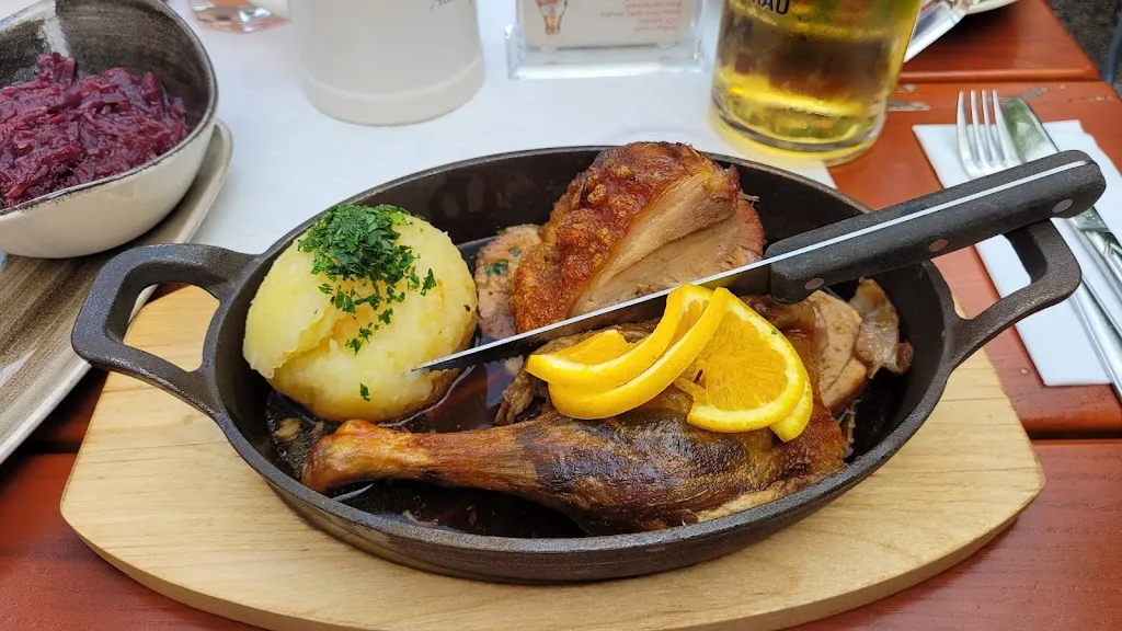 Alter Wirt_Putzbrunn_slider_image_2