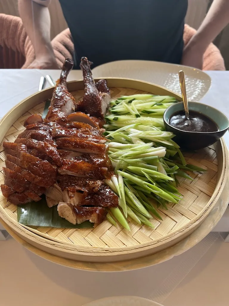 Sofia Cristofaro_Lao Jie_Hohenbrunn_review