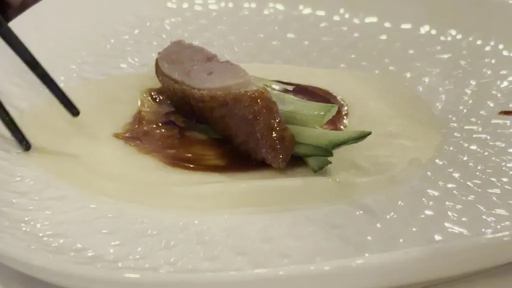 Lao Jie_Hohenbrunn_slider_image_2