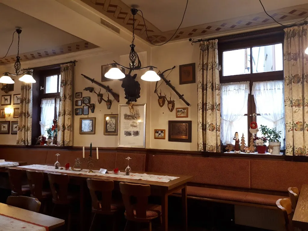 Urlaub's Weinstuben restaurant in Randersacker