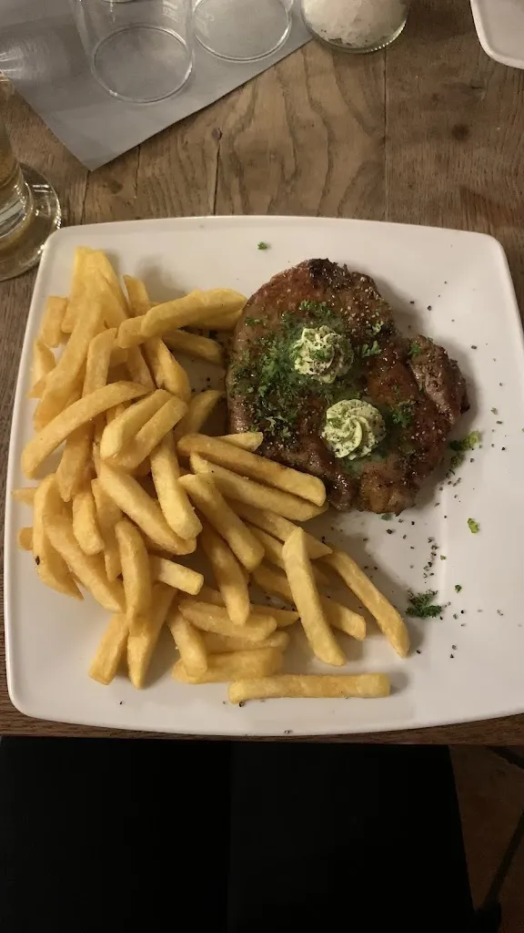 Laurine_Weinhaus Alter Zollberg_Schweigen-Rechtenbach_review