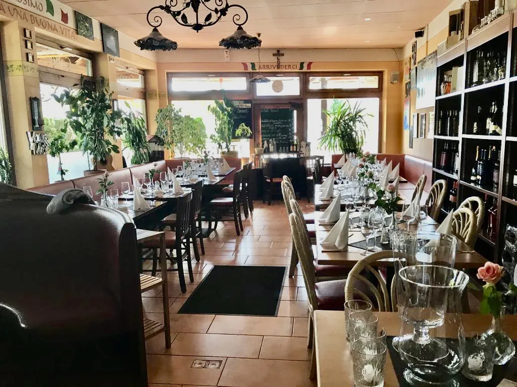 Pizzeria Da Donato restaurant in Raubling