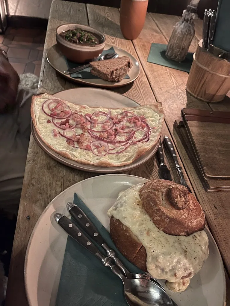 Mericia Teles_Finyas Taverne in der Altstadt_Nürnberg_review