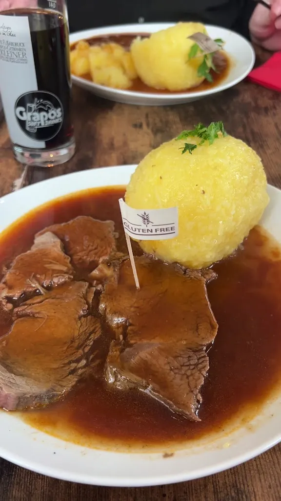 Speisegaststätte Kniedlas Hueddn_Nürnberg_slider_image_2