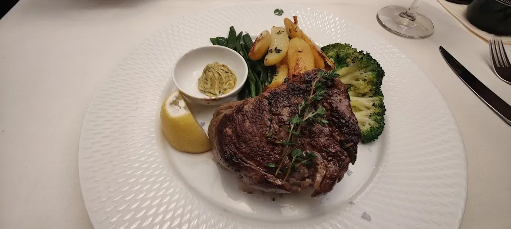 Trevor Peres_BARDOLINO Fine.Food.Hotel_Nürnberg_review