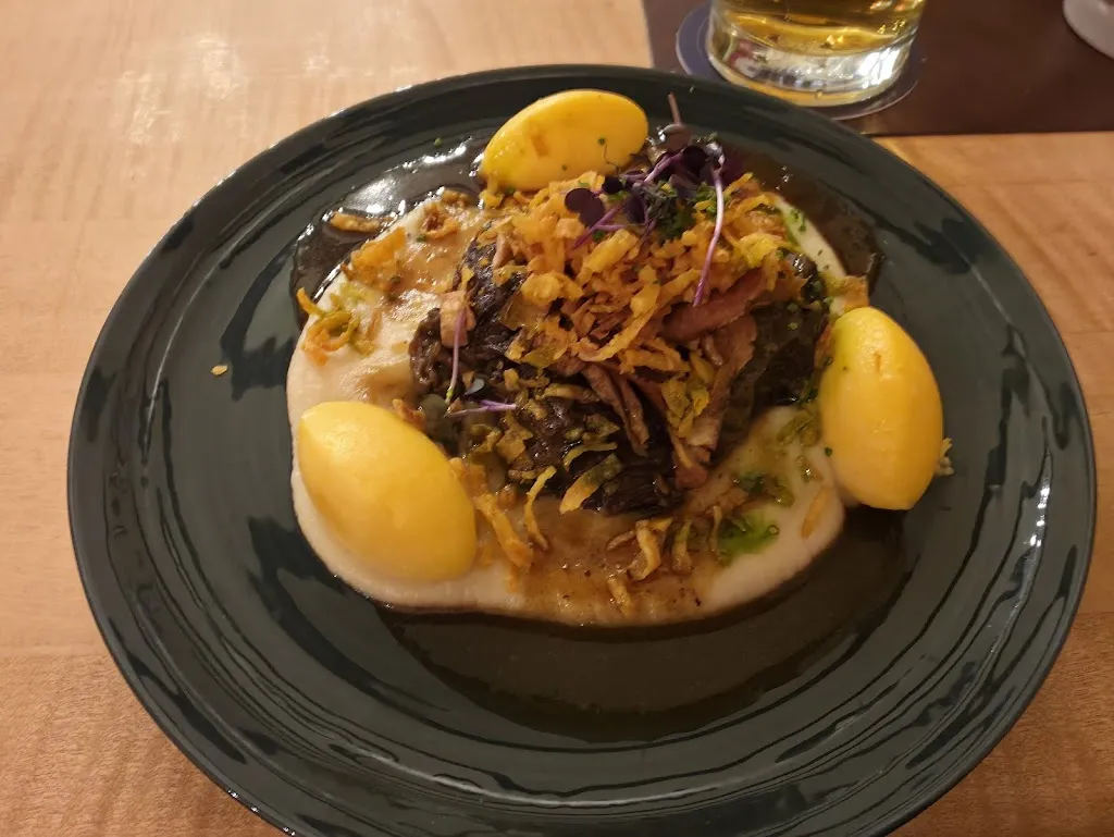 Atahan Ceylan_Weltenburger am Dom_Regensburg_review