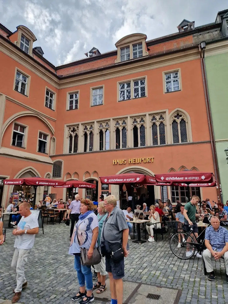 Brian Parker_WIRTSHAUS IN HEUPORT_Regensburg_Bewertung