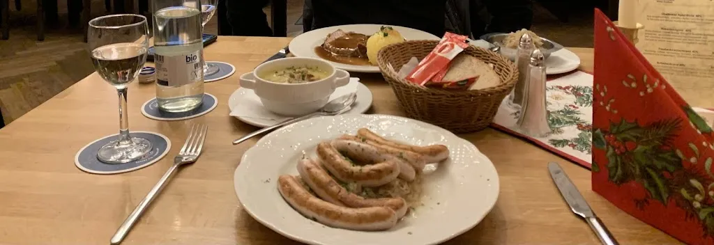 Lily W_Hacker-Pschorr Wirtshaus Regensburg im alten Augustiner Kloster_Regensburg_review