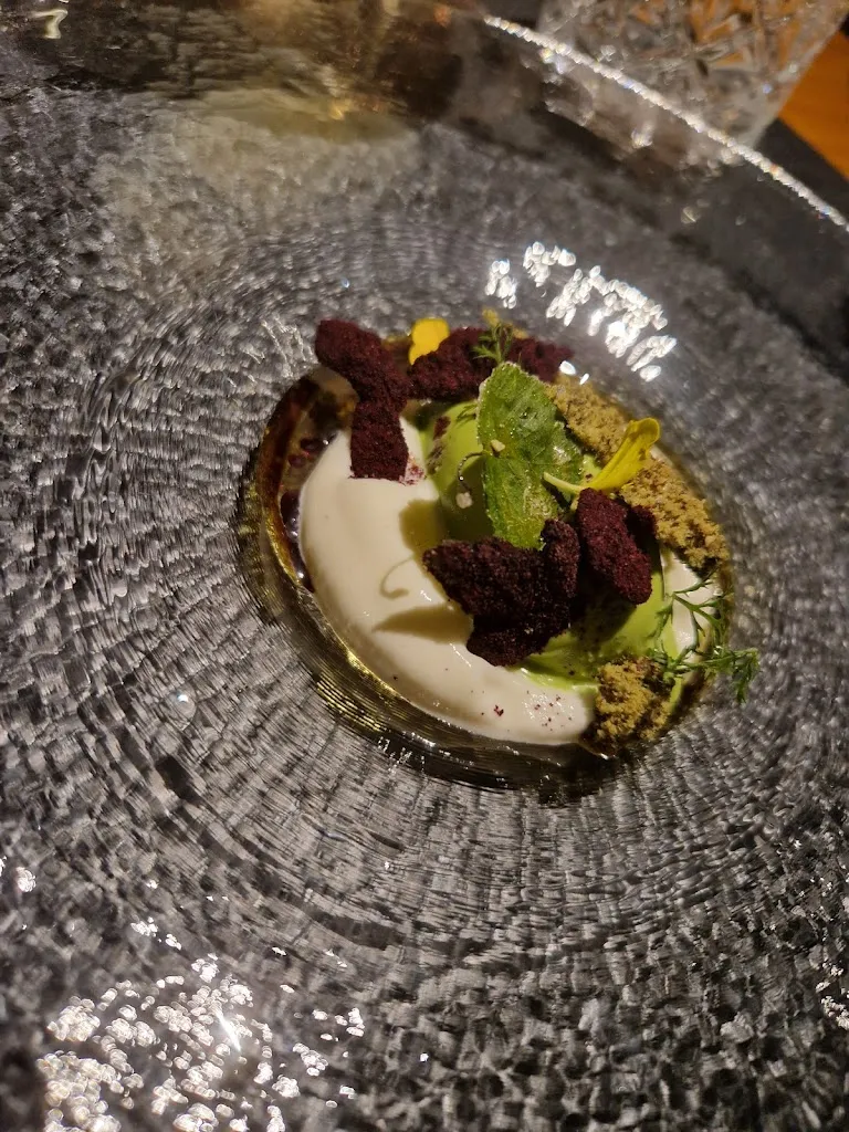 Michal Bogdanski_Restaurant ROTER HAHN by Maximilian Schmidt_Regensburg_Bewertung