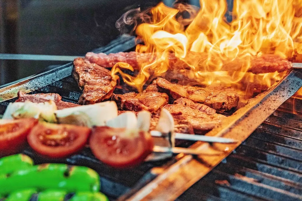 DUHOK Grill-Restaurant_Regensburg_slider_image_3