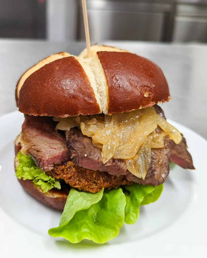 Kneitinger im Antoniushaus / Antonius-Gastro-GmbH_Regensburg_slider_image_3