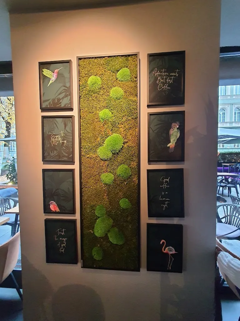 Kiran Premlal_Charlie's Restaurant Café Bar_Regensburg_Bewertung