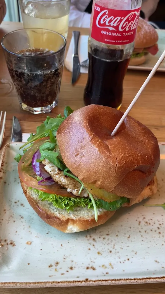 HANS IM GLÜCK - REGENSBURG Innenstadt_Regensburg_slider_image_2