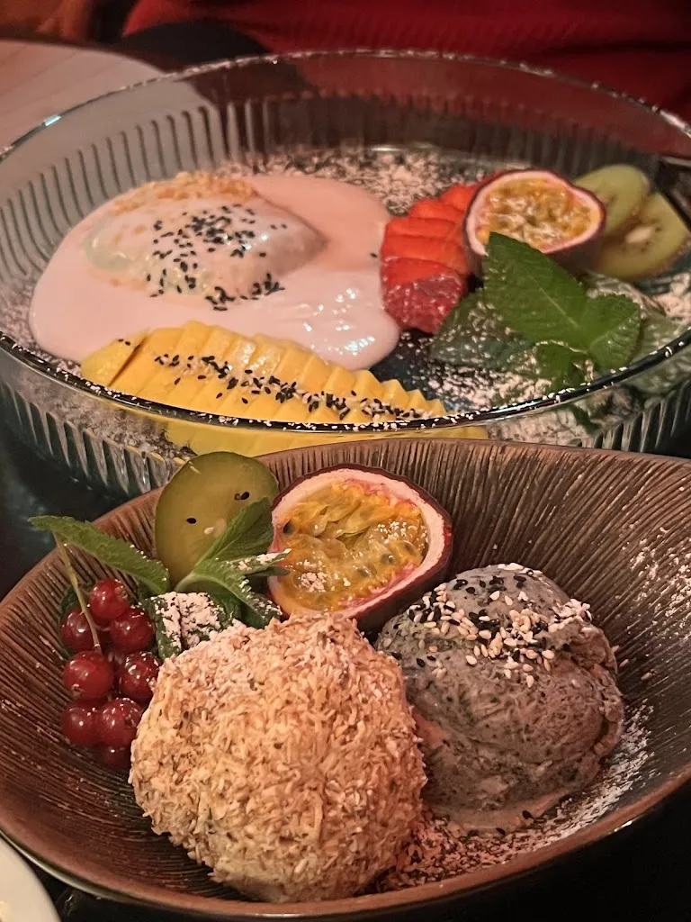 Shella_VyVu Vietnam Asia Cuisine_Regensburg_review