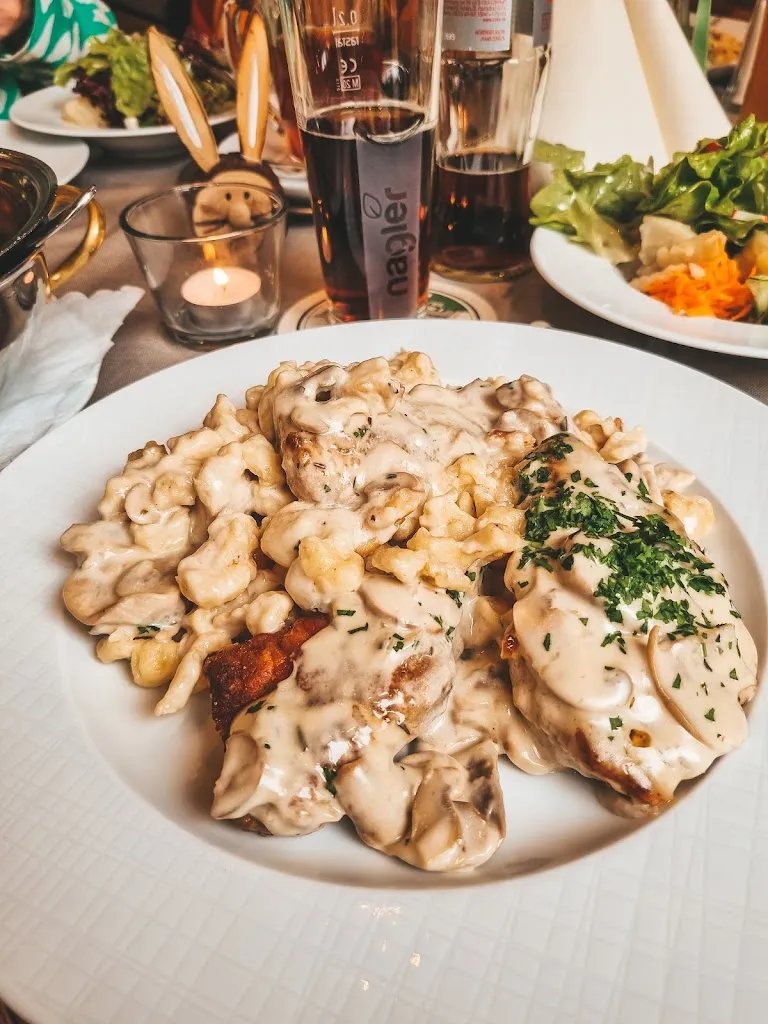 Menu_Hotel-Restaurant Dechbettener Hof | Lieferdienst: Die rasenden Schweizer_Regensburg_image_3