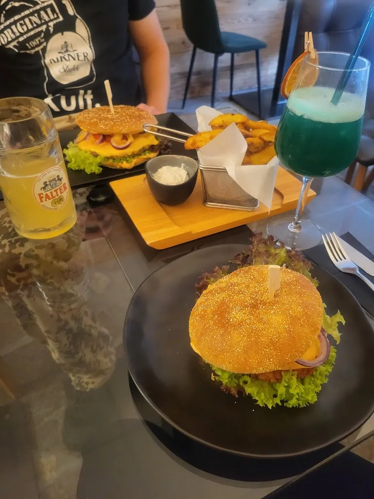 Benita Diel_Bistro Waldfrieden_Regen_avis