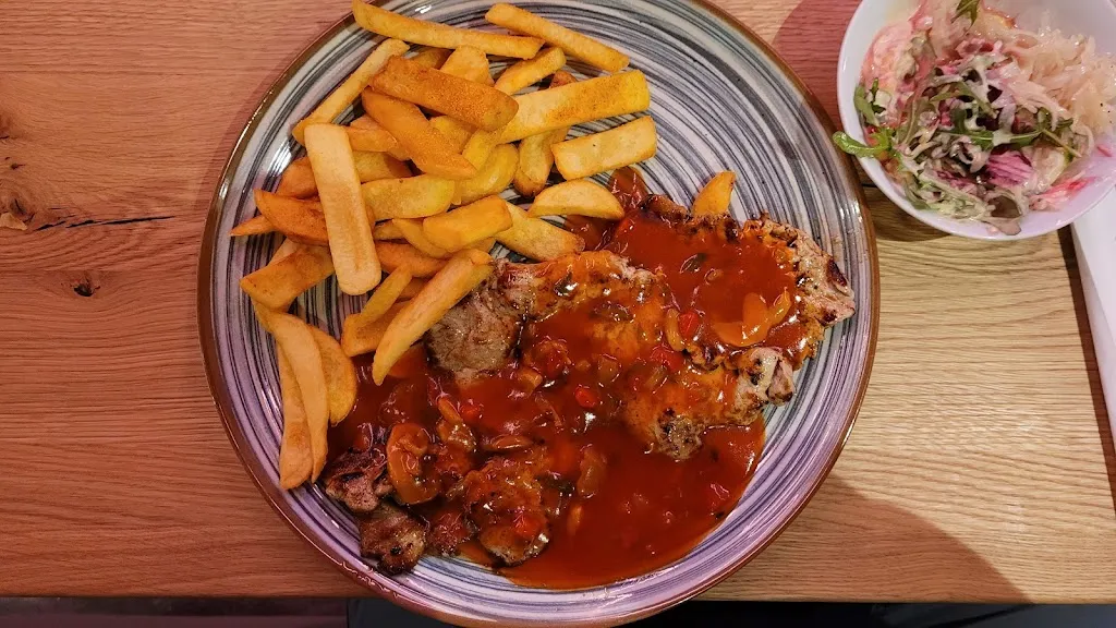 Bruno Schmidt_Burggasthof Weißenstein_Regen_review