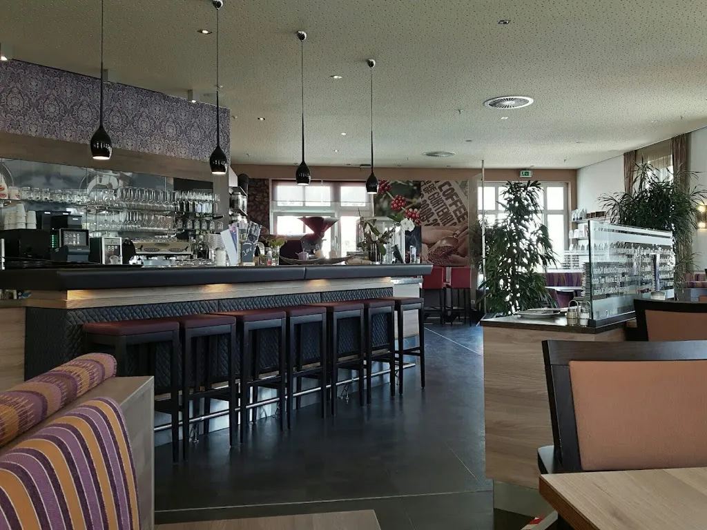 Café Lila_Regen_slider_image_1